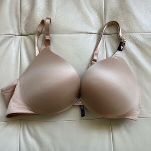 Victoria secrets so obsessed push up bras